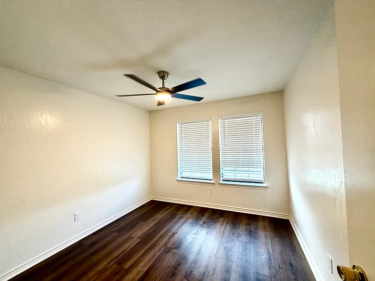 4827 State Highway 276 — Photo 17