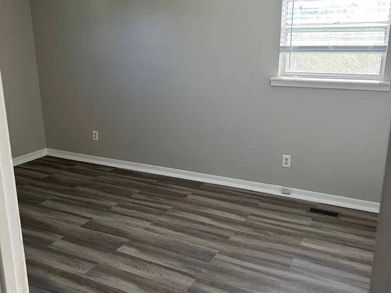 927 Chinchona Dr — Photo 17