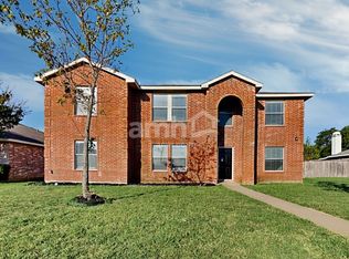 724 Meandering Dr, Cedar Hill, TX 75104