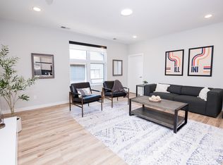 102 E Healey St #104, Champaign, IL 61820