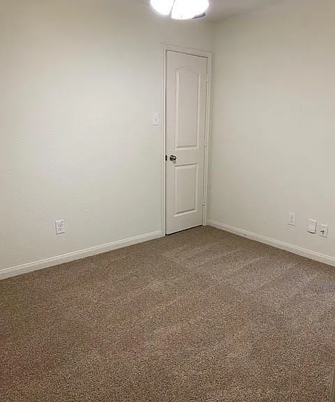 13436 Harry S Truman Dr — Photo 5