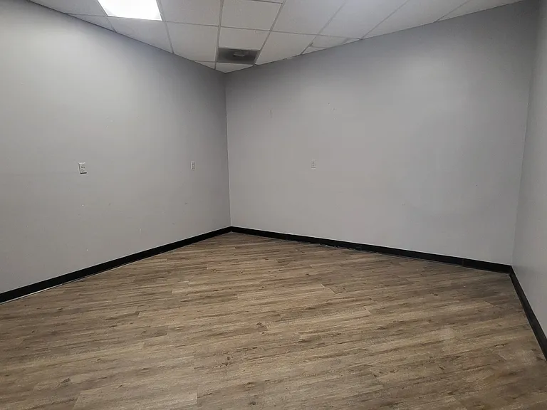 6001 Bartlett Center Dr — Photo 14