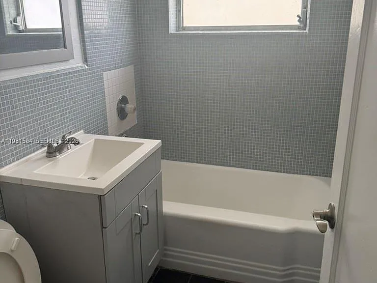 424 NE 82nd St #4C — Photo 11