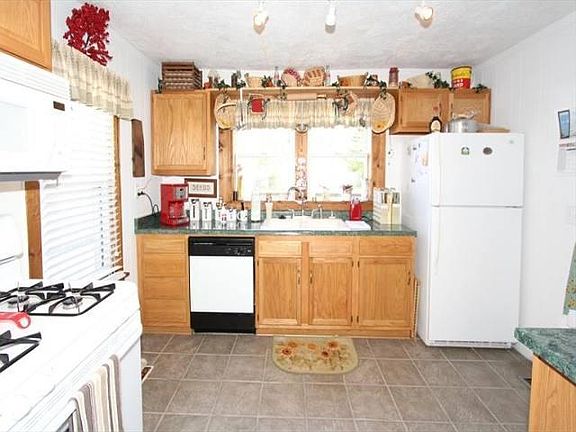 4th image of 2213 Hawthorne St