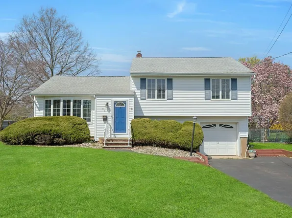 92 Moehring Drive, Blauvelt, NY 10913