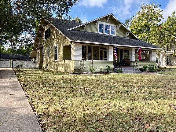 2nd image of 304 Corsicana St