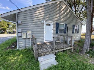 201 N Irving Ave #B, Colonial Beach, VA 22443