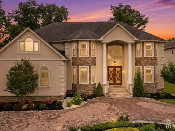 1 Koch Ln, East Brunswick, NJ 08816