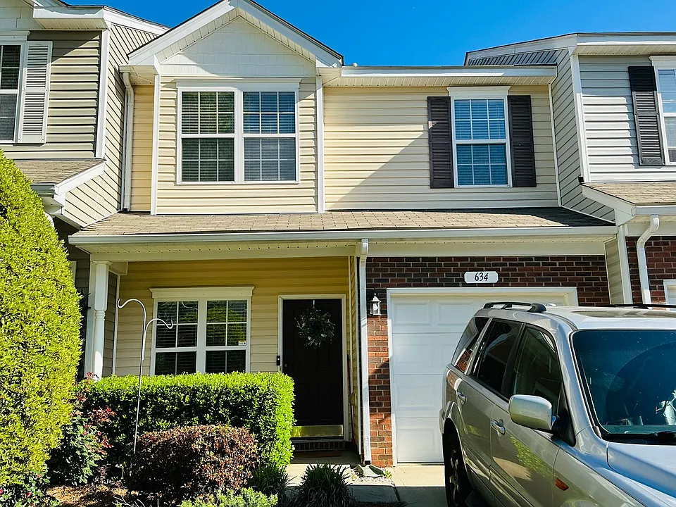 634 Fountain Ct