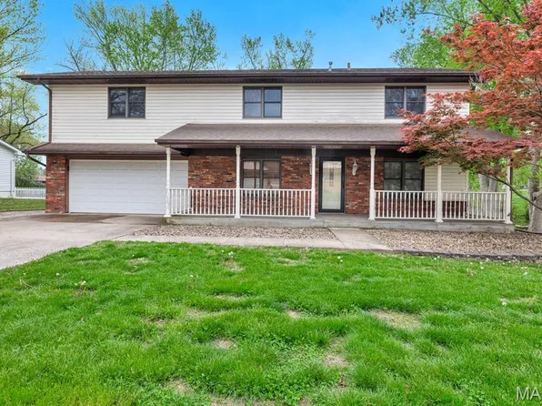 405 Junghans Dr, Collinsville, IL 62234