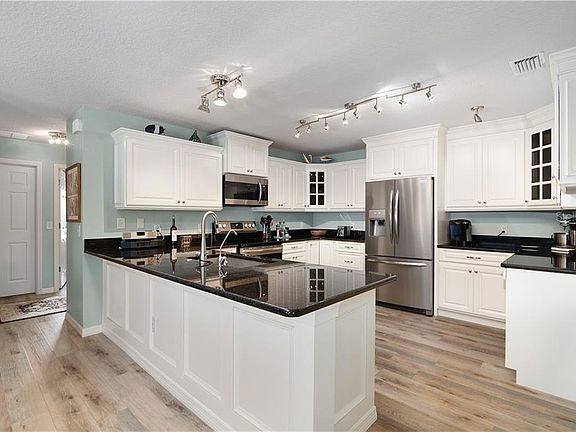5th image of 1778 Hallandale Ln