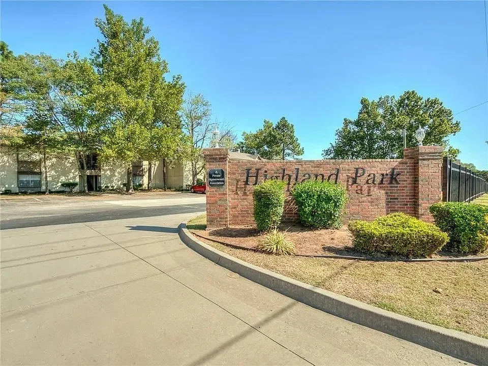 3 bed, 1152 sqft, $1,100 — Photo 1
