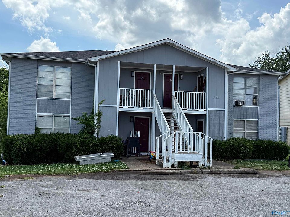 2nd image of 2211 Jonathan Dr NW