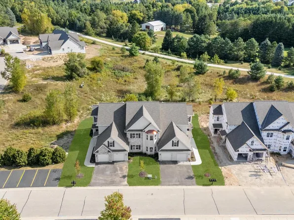 1830 Woodland WAY #430-4, Slinger, WI 53086