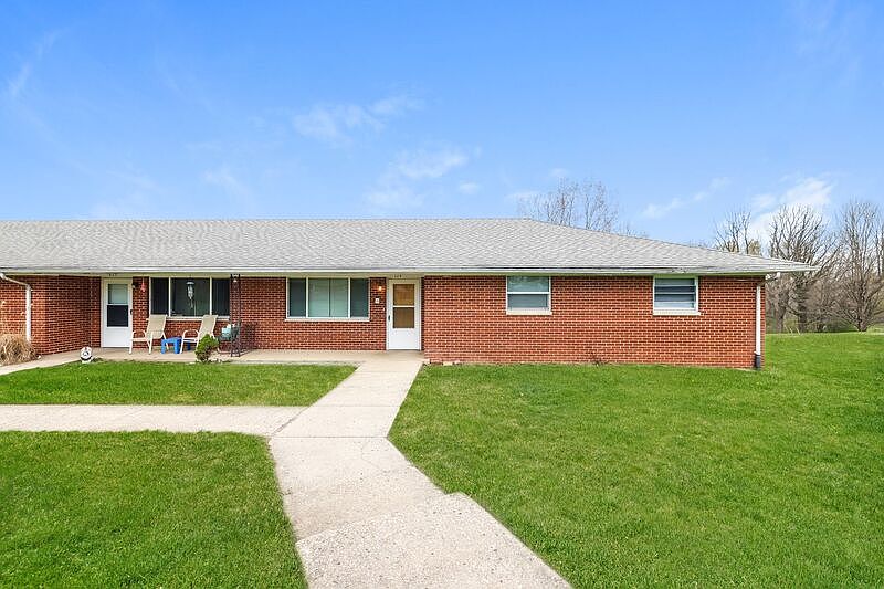 1st image of 447 Ogden Rd Unit 425