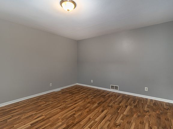 5th image of 2538 Live Oak Dr