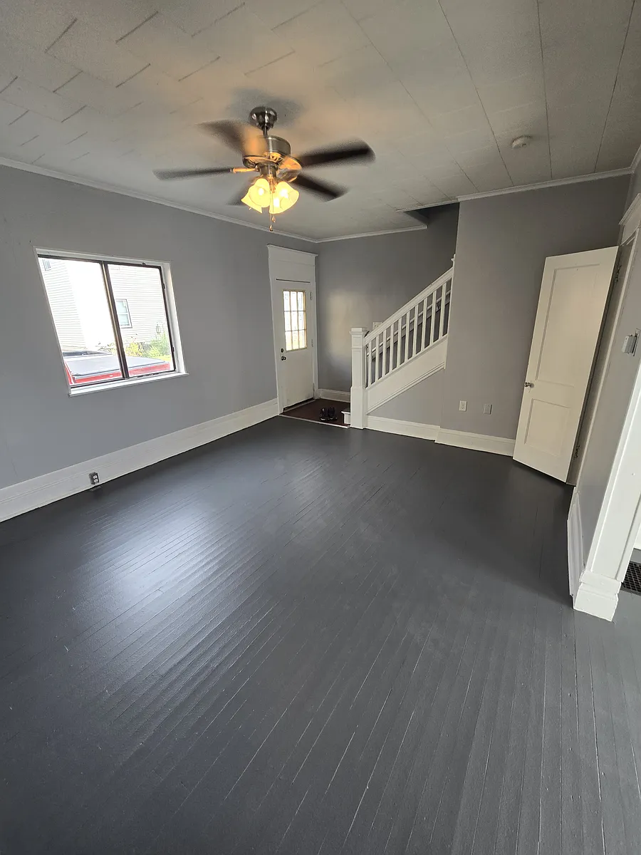 Building Photo - 425 Monroe St #4