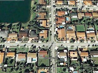 620 W 77th St, Hialeah, FL 33014