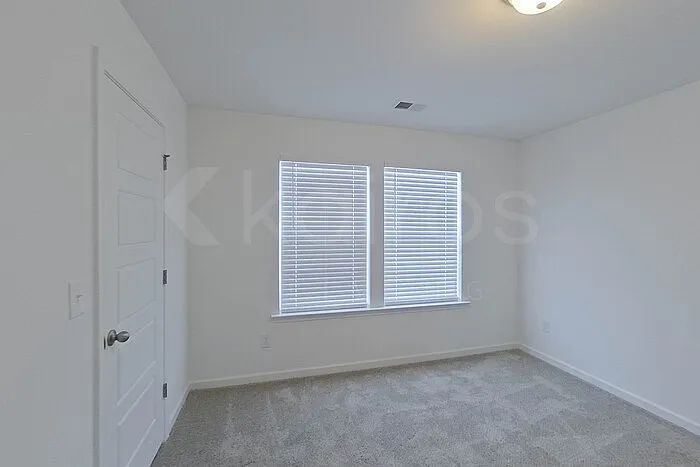 141 English Oak Ln — Photo 16