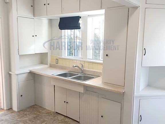 5th image of 1023-1025 W 104th St