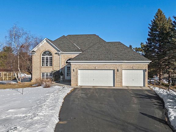 3rd image of 2001 Stonepine Ave