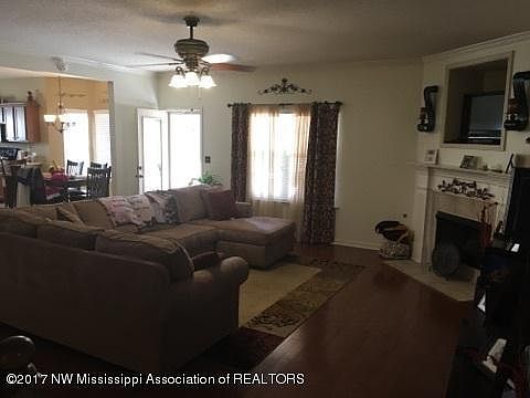 3rd image of 3075 Marcia Louise Dr