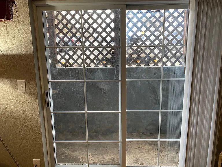 1410 N York St #13 — Photo 25