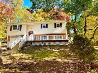 280 Skyline Dr, Highland Mills, NY 10930