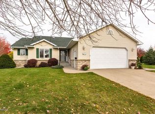 1208 N Garden St, Lake City, MN 55041