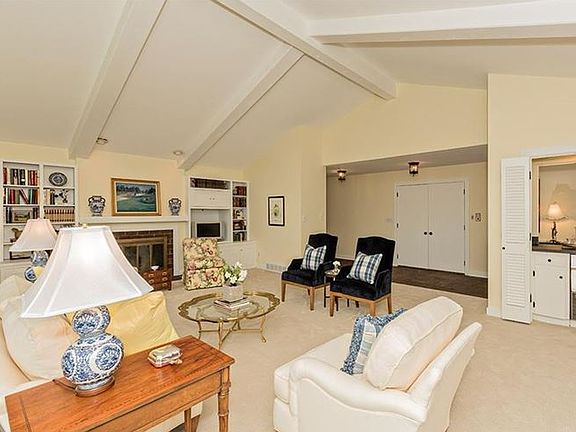 3rd image of 2873 Chatham Ave