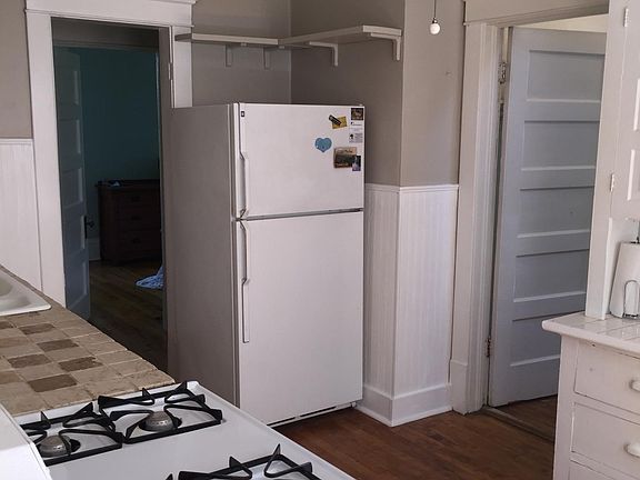 5th image of 3203 Garfield Ave
