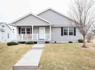 1561 W 68th St, Davenport, IA 52806