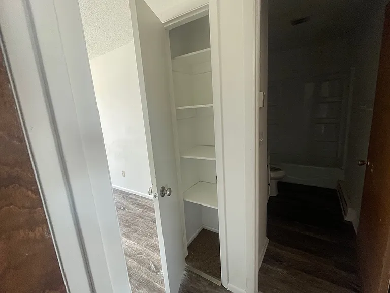 550 W 2nd St #6 — Photo 7