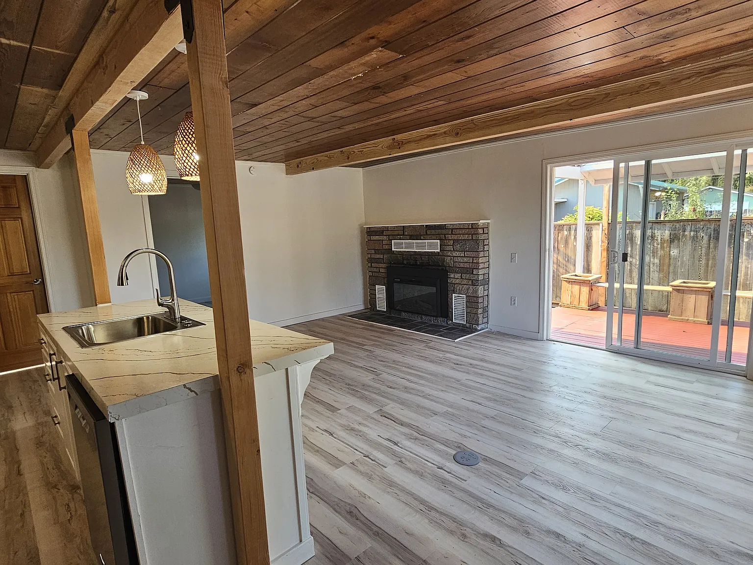1 bed, 600 sqft, $1,700 — Photo 4
