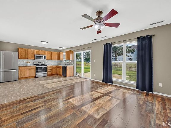 5th image of 210 Homeshire Cir #55
