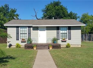 904 N State St, Decatur, TX 76234