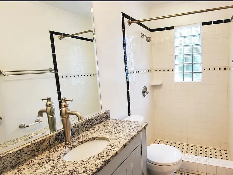 111 Barclay Rd — Photo 9