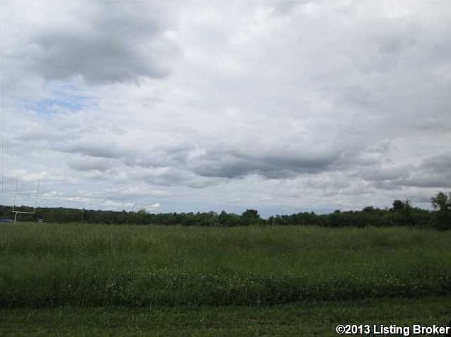 2nd image of 52 Oak Tree Way