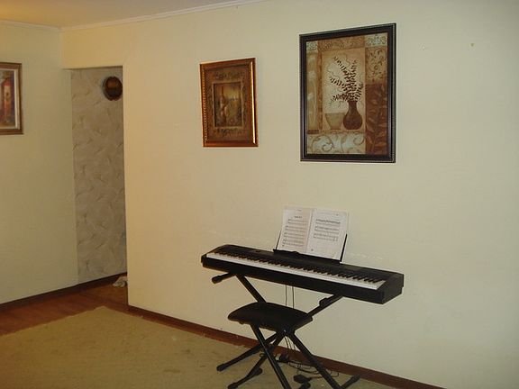 3rd image of 8936 McVicker Ave