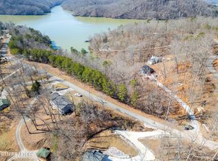 1340 Lakeview Dr, Sharps Chapel, TN 37866