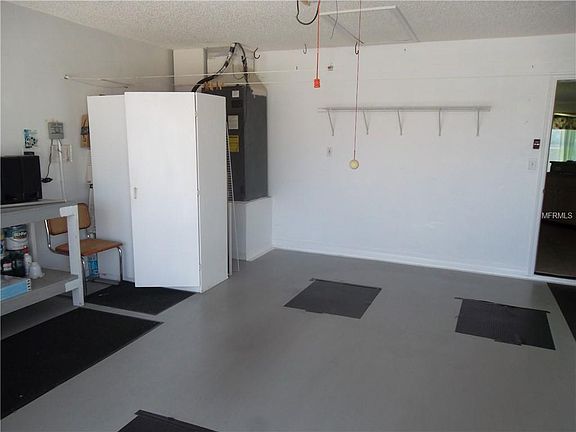 3rd image of 6038 Magpie Dr
