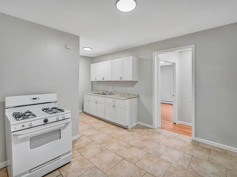 124 Central Ave #3 — Photo 2