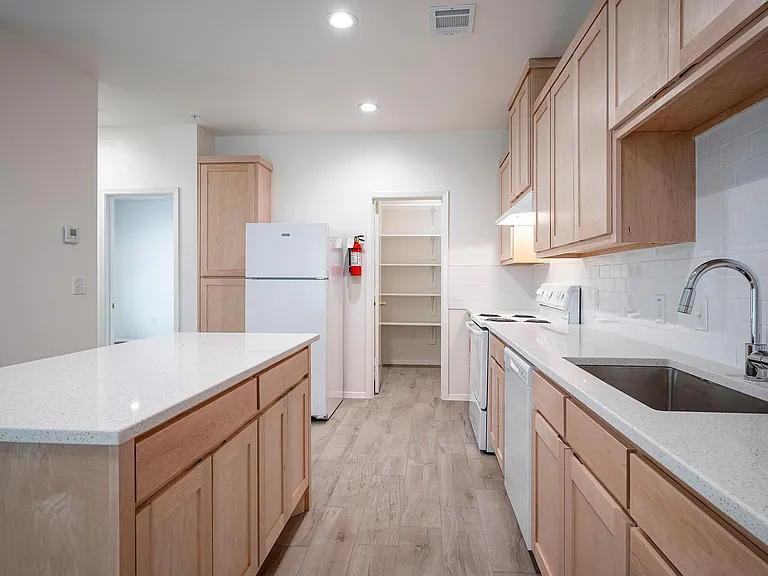 7960 Hunnicut Rd #1101 — Photo 6