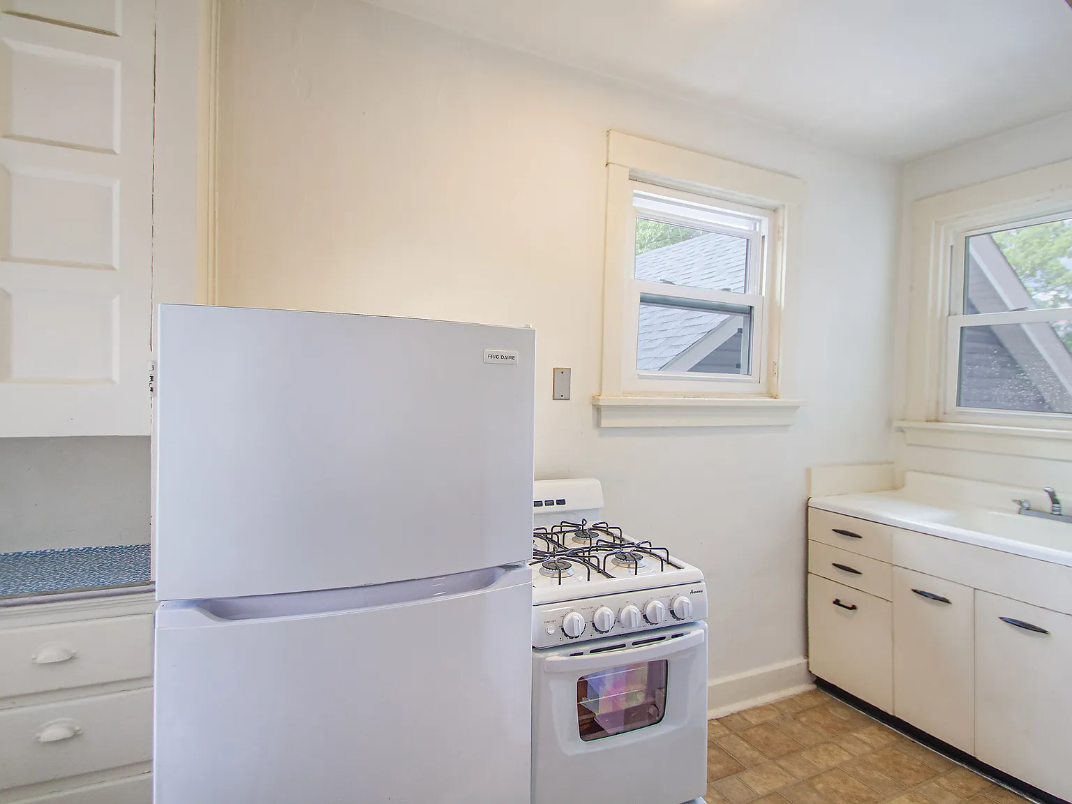 2 bed, 714 sqft, $1,250 — Photo 2