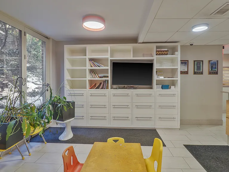 420 W 23rd St #GF — Photo 11