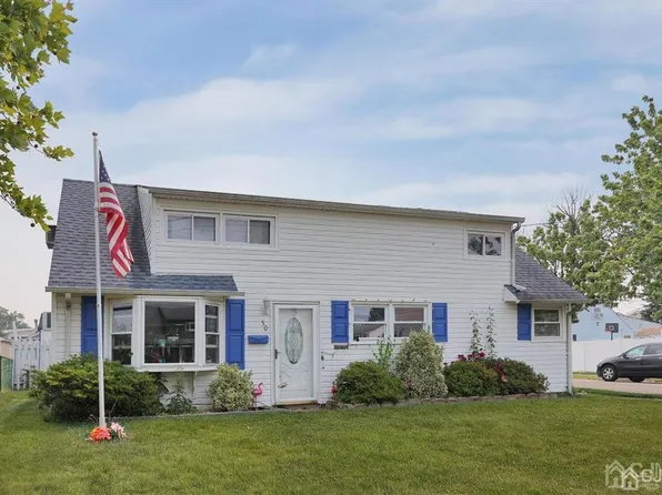 50 Marion St, Carteret, NJ 07008