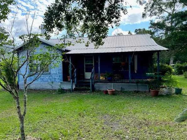 242 S 4th St, Wewahitchka, FL 32465