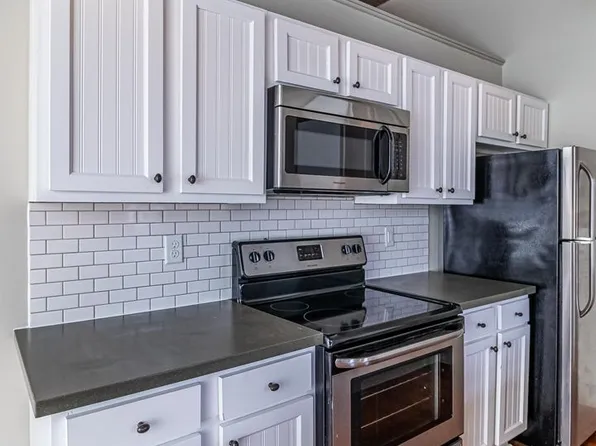 215F Nash St SE, Wilson, NC 27893