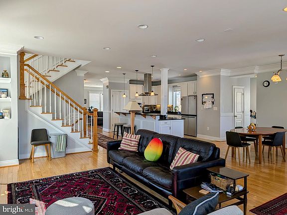 2nd image of 2915 Jennings Rd