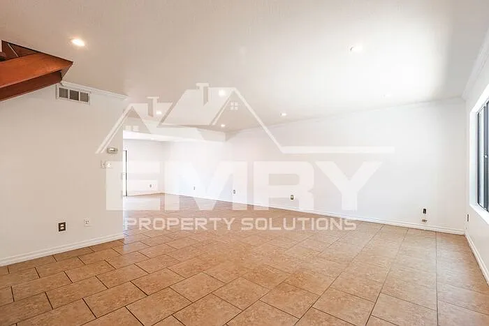 9781 Karmont Ave — Photo 11